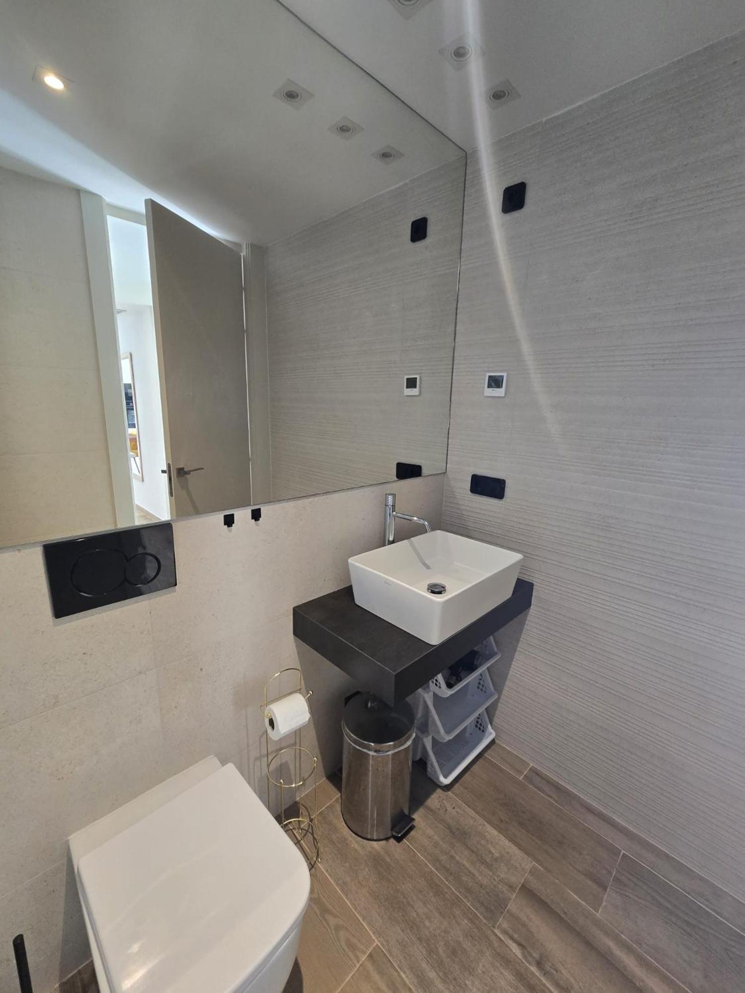 Nice 2 Bedroom Bali Apartment With Sea Views Torrevieja Exterior photo