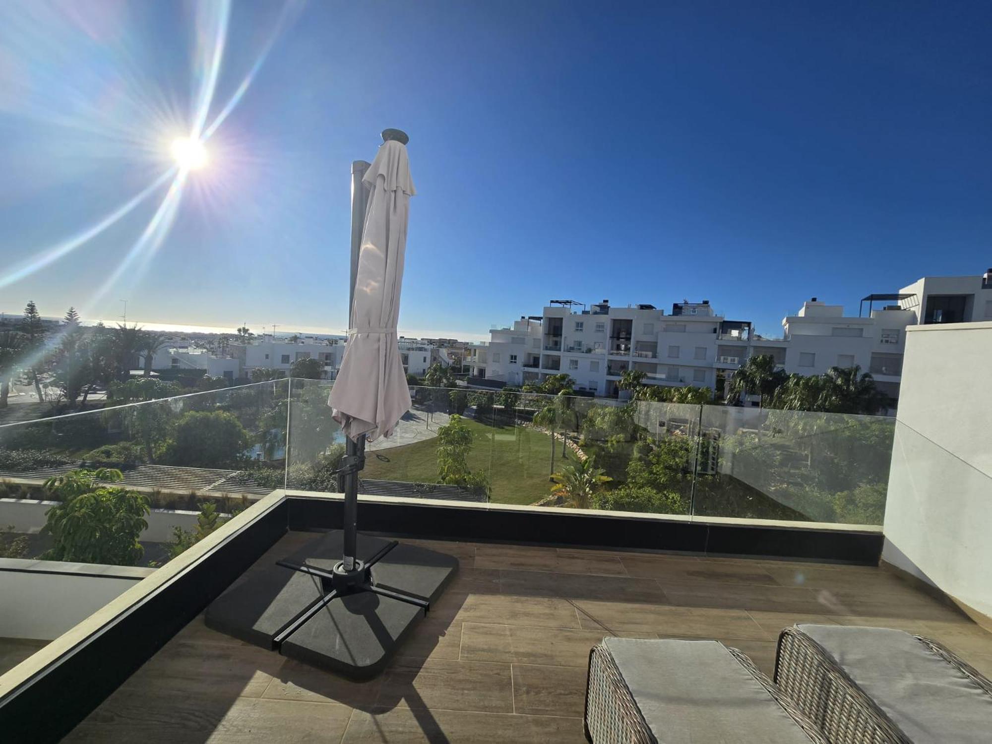 Nice 2 Bedroom Bali Apartment With Sea Views Torrevieja Exterior photo
