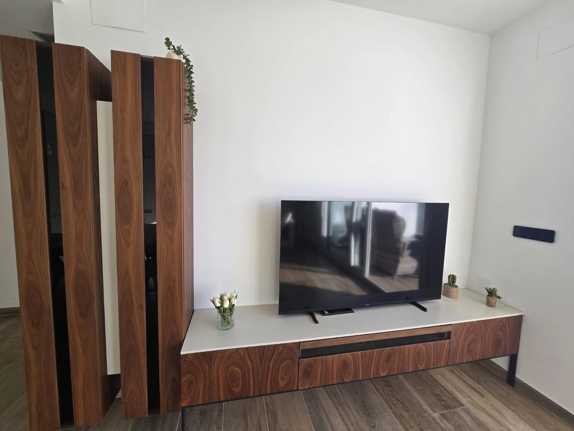 Nice 2 Bedroom Bali Apartment With Sea Views Torrevieja Exterior photo
