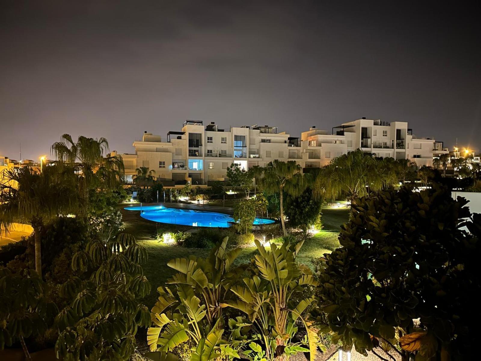 Nice 2 Bedroom Bali Apartment With Sea Views Torrevieja Exterior photo